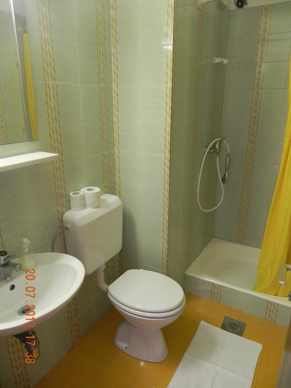Rooms And Apartments Roza Portorož Zewnętrze zdjęcie